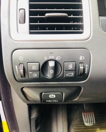 Volvo V70 cena 22900 przebieg: 217000, rok produkcji 2008 z Kielce małe 352